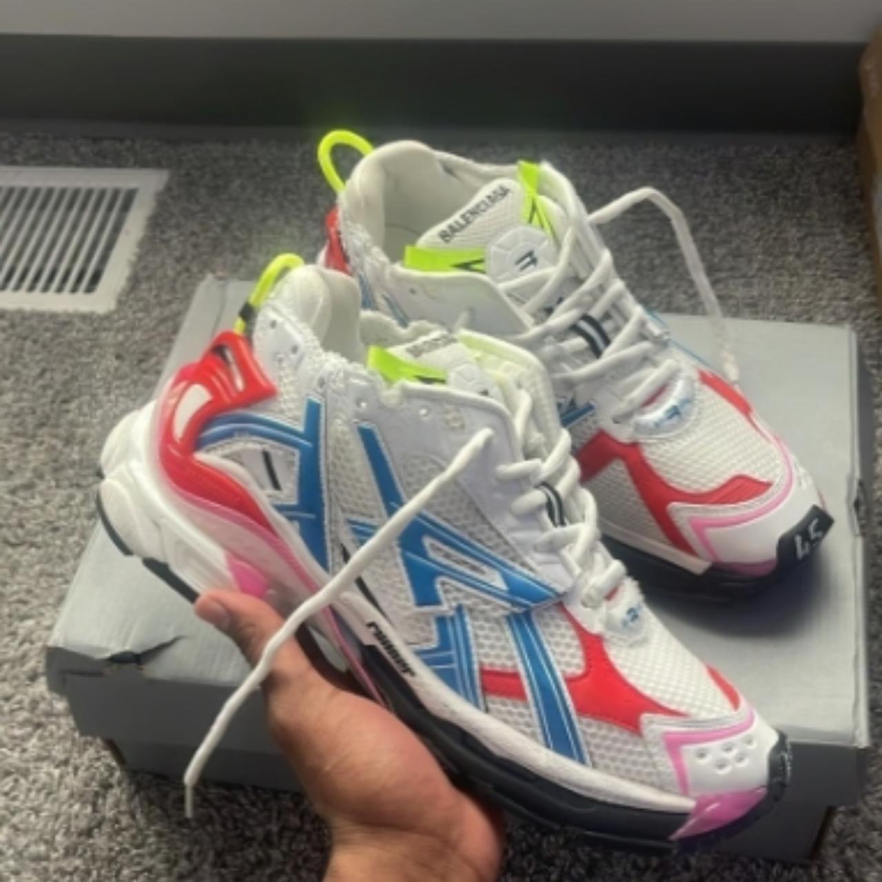 balenciaga foam runners