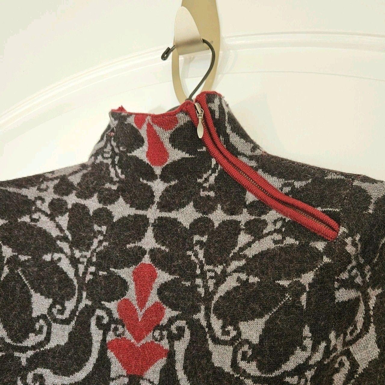 Source Unknown Women's Sweater - Black/Red - M – … - image 4