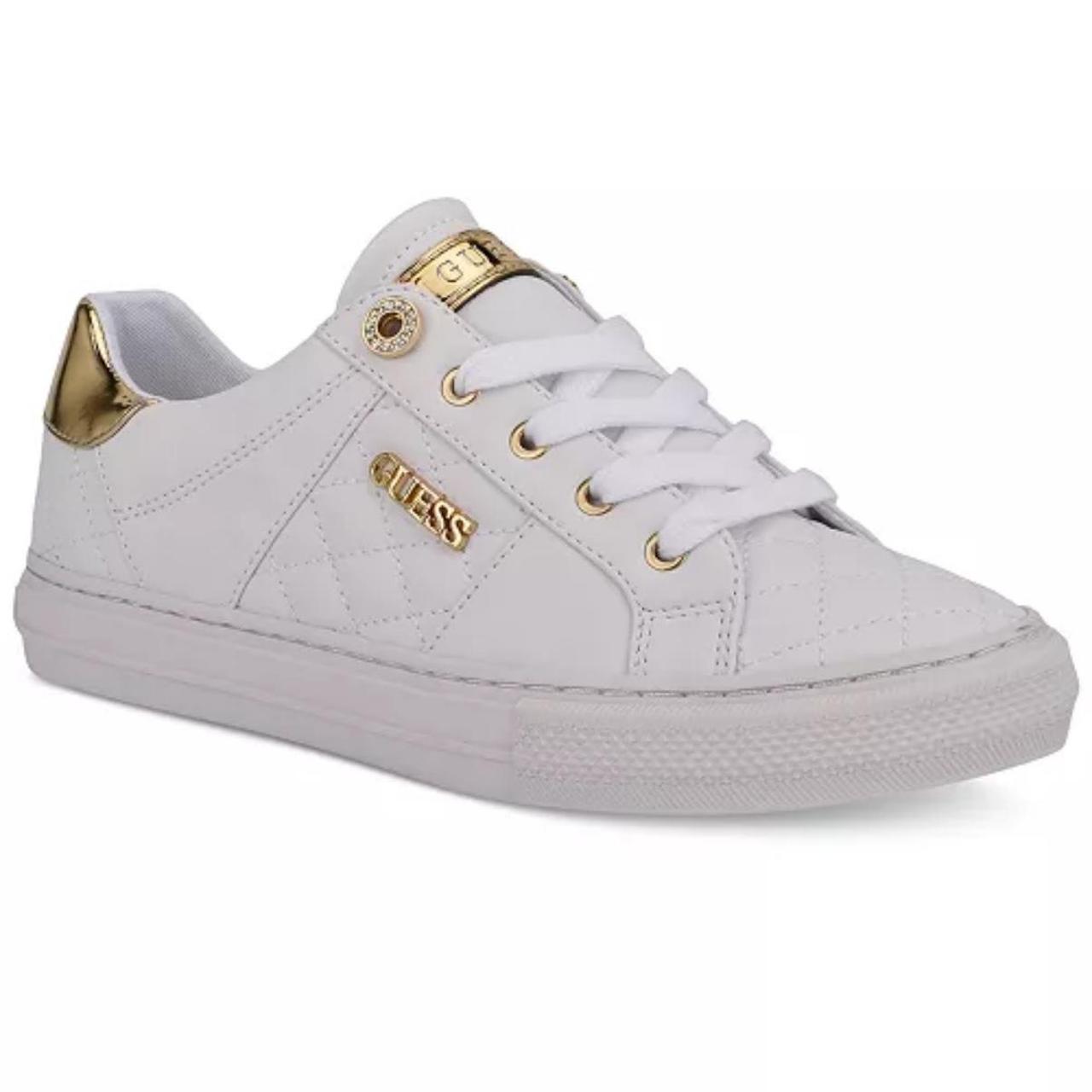 item listed by leyanaz