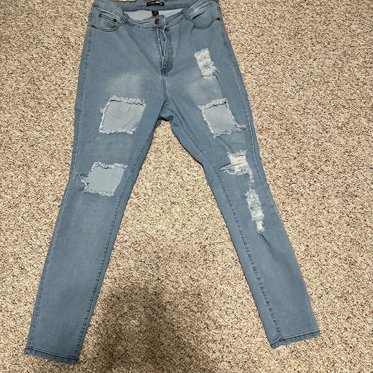FashionNova Ripped Jeans, I included the