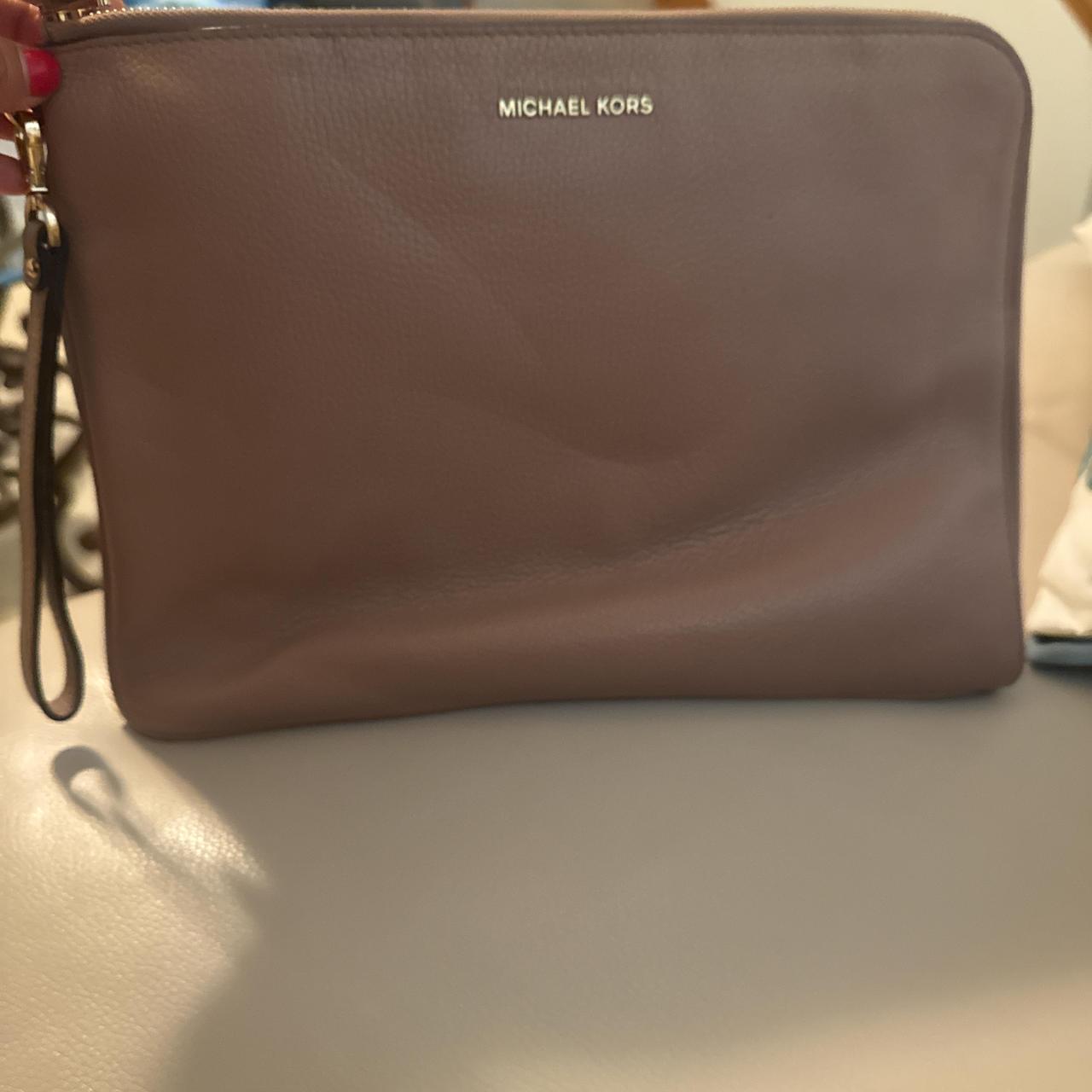 item listed by tina629