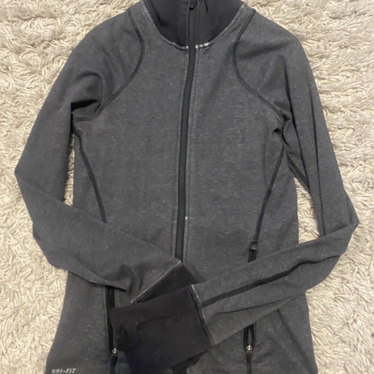 item listed by alesia375