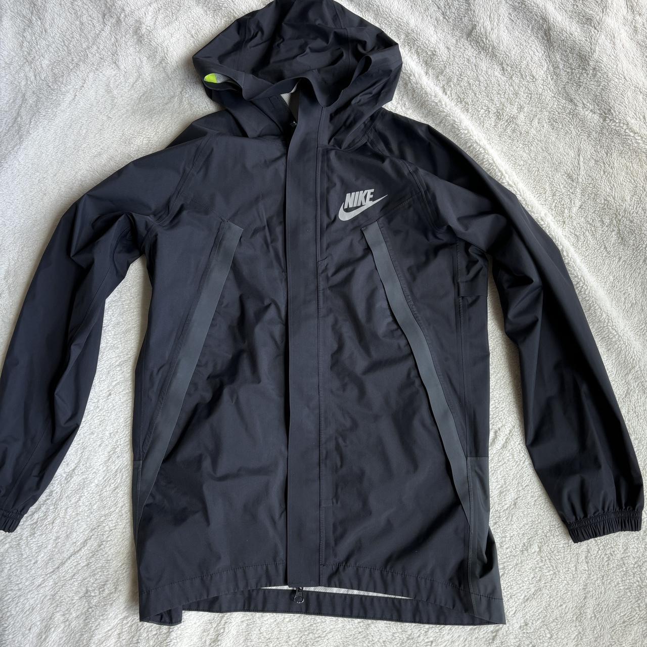 black nike windbreaker size youth large fits. Depop