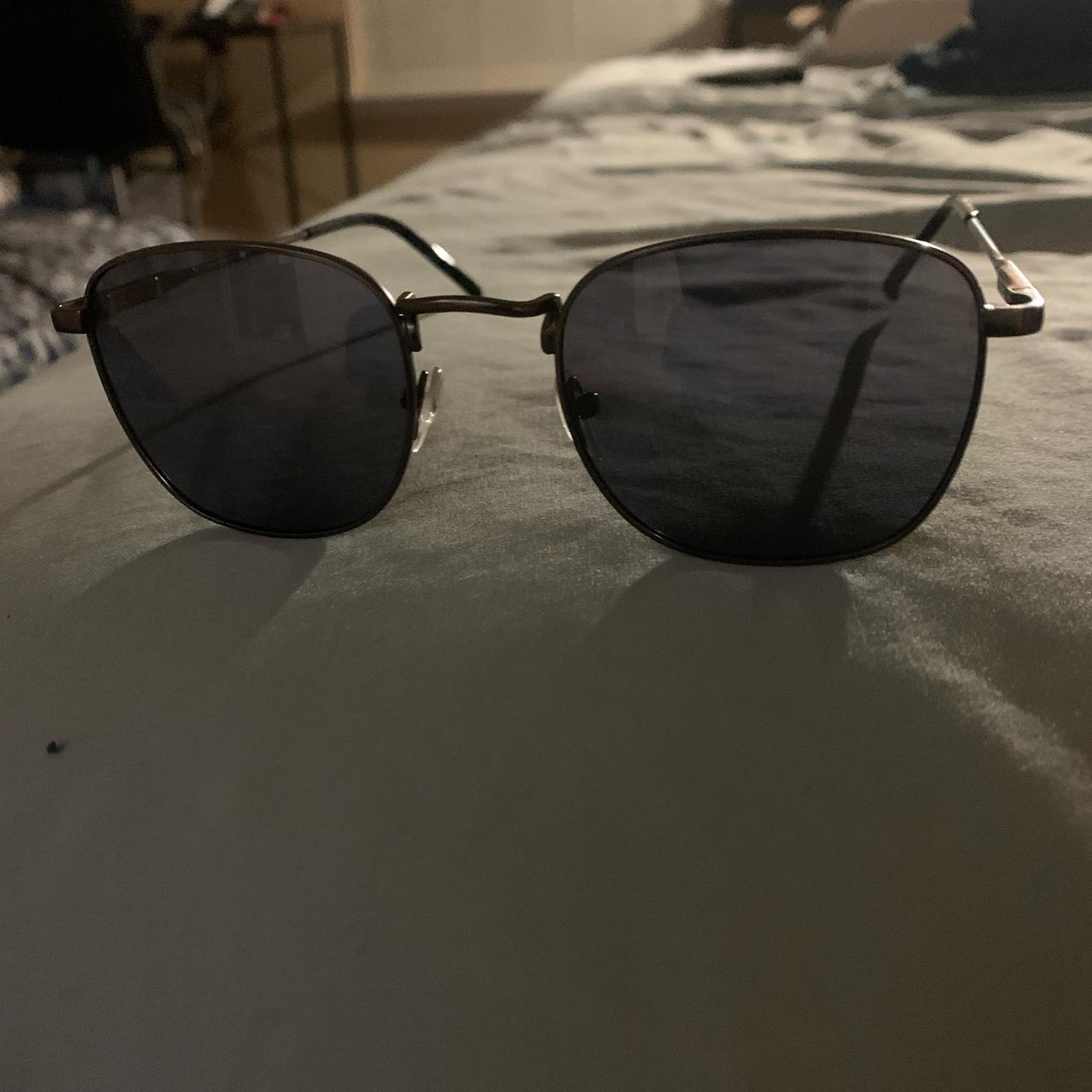 Shein Sunglasses barely worn unisex - Depop