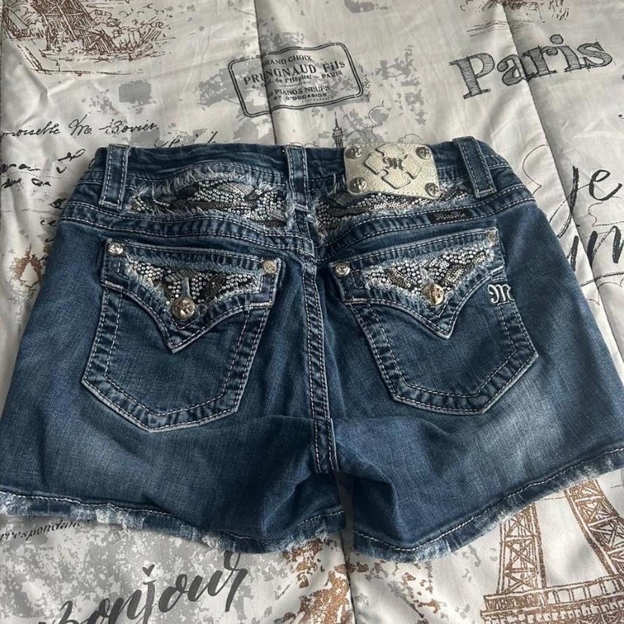 item listed by blingygal