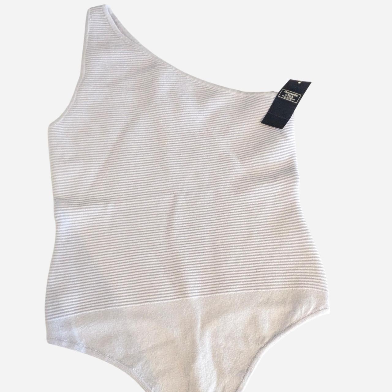 item listed by yourninelivescloset