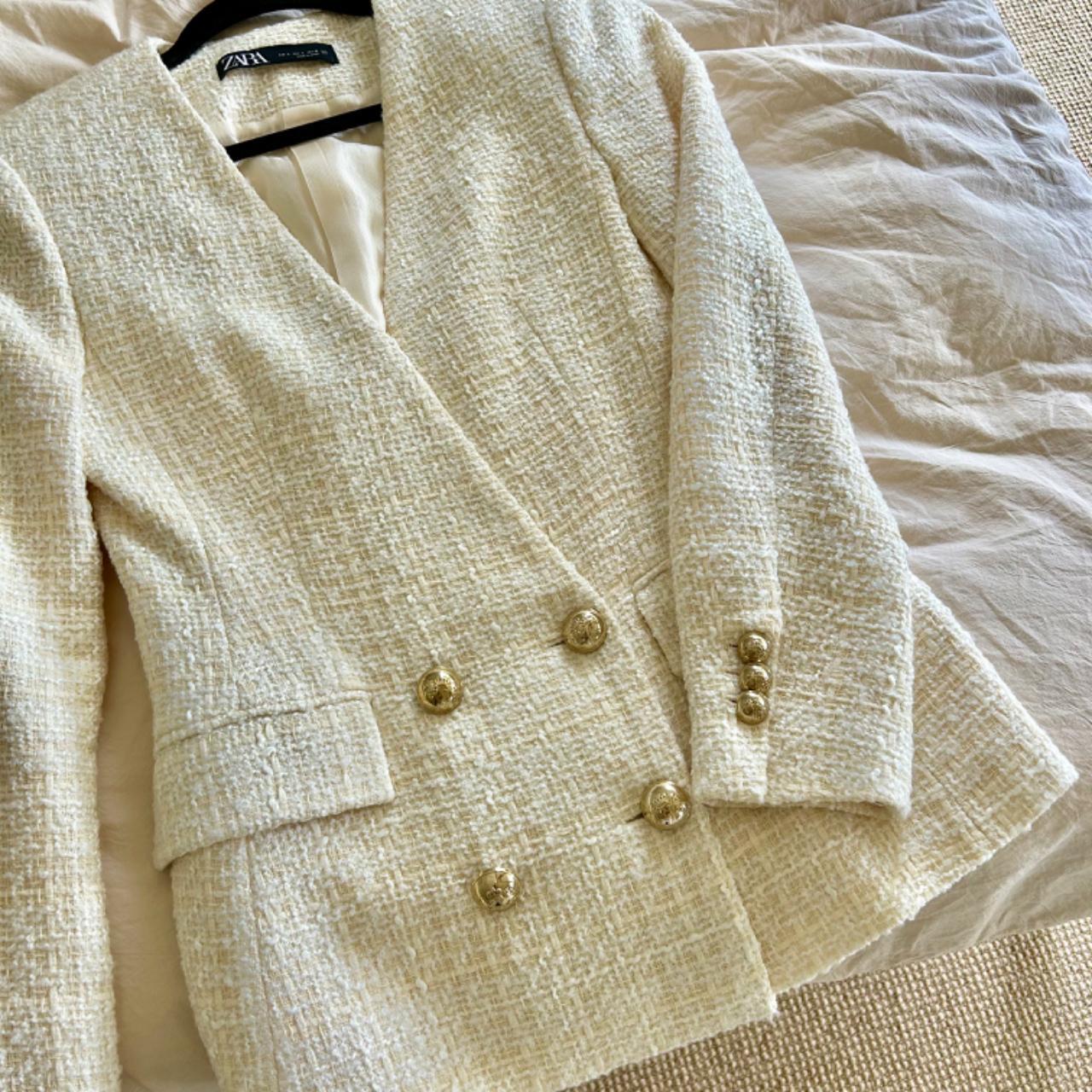 Sophisticated cream boucle blazer with gold Depop