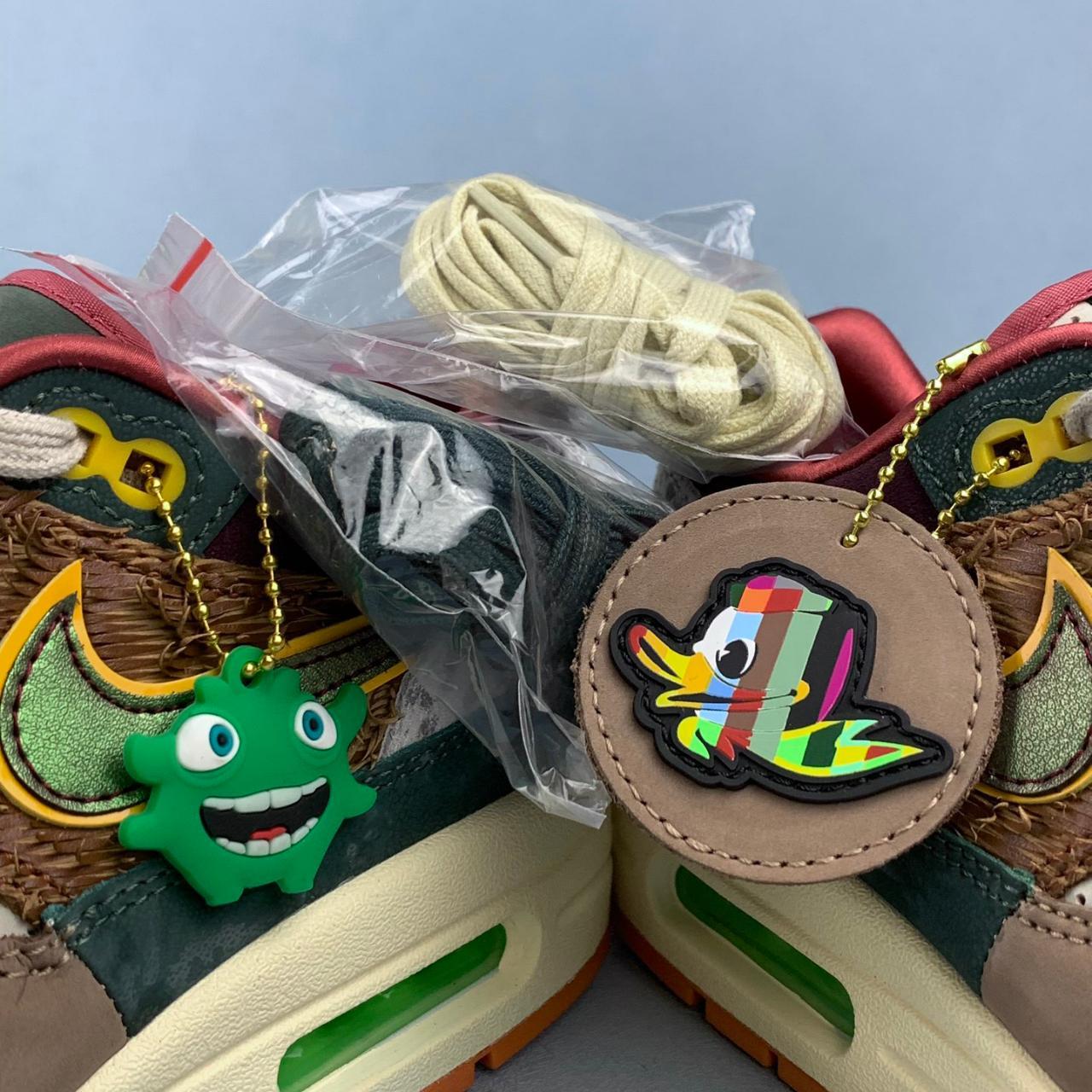 Nike Air Max '87 Luxe University of Oregon Depop