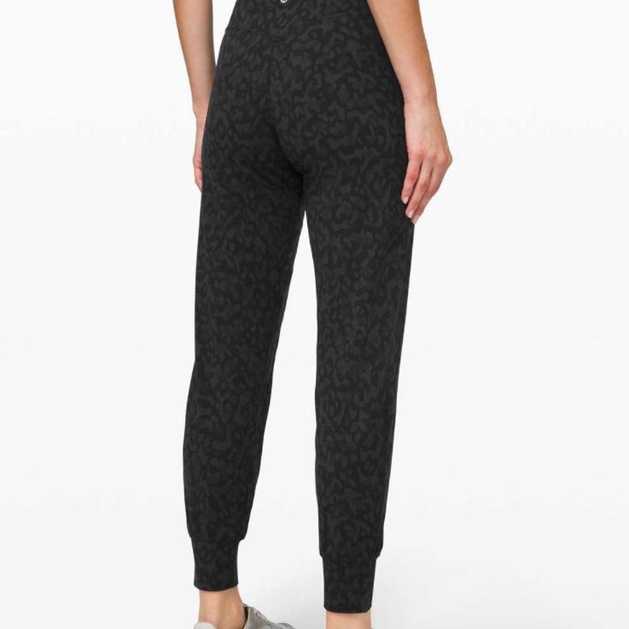 Lululemon shops Align Jogger *28