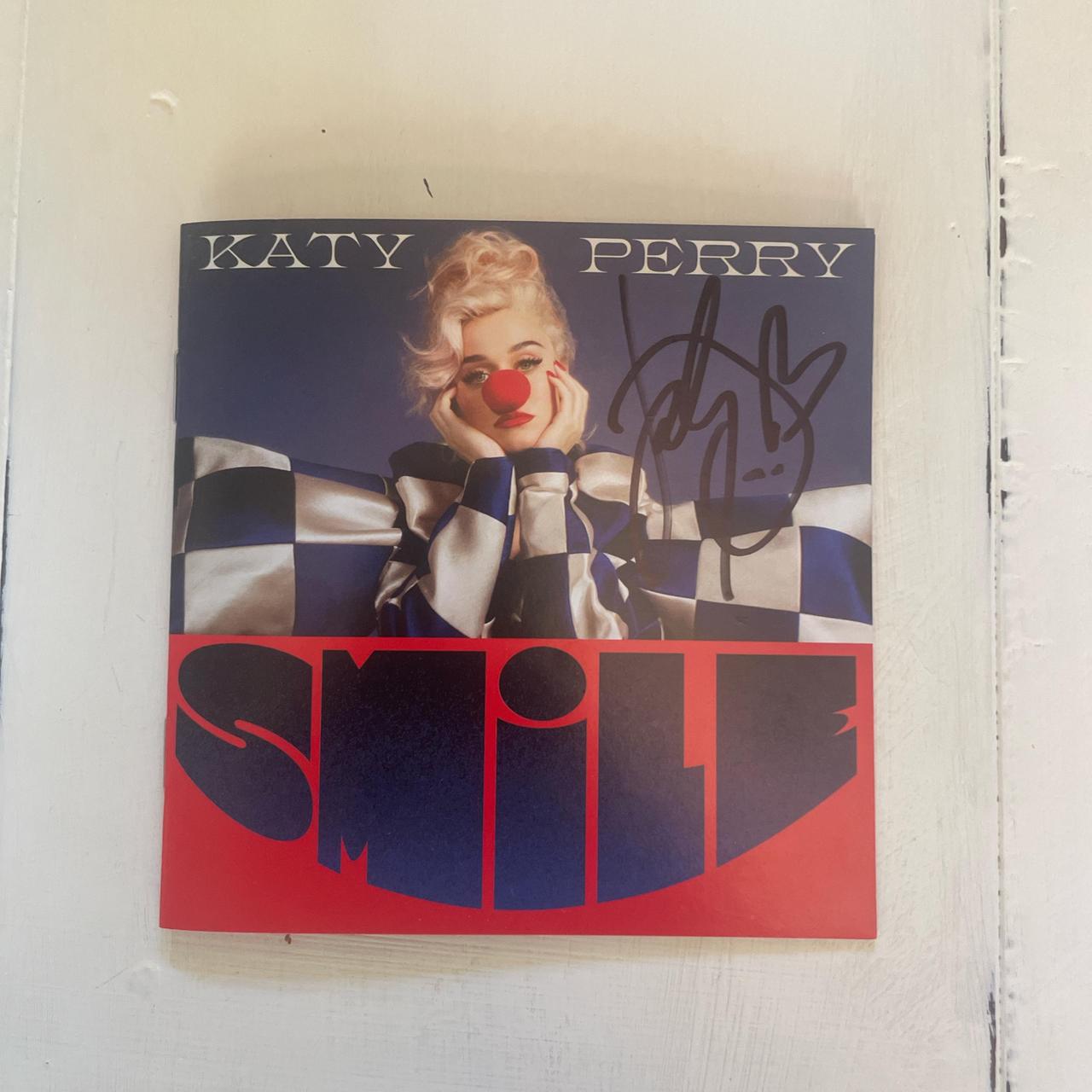 Katy popular Perry Signed Smile CD