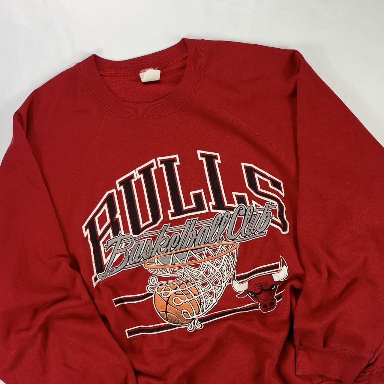 Vintage Chicago Bulls Sweatshirt, Trendy Unisex T-shirt Long Sleeve