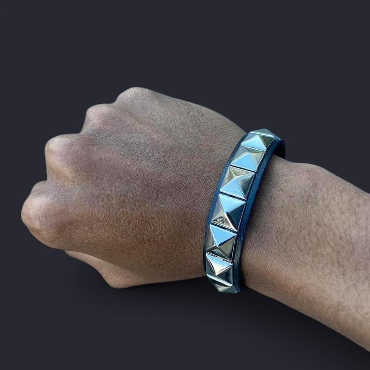 item listed by thesellershop