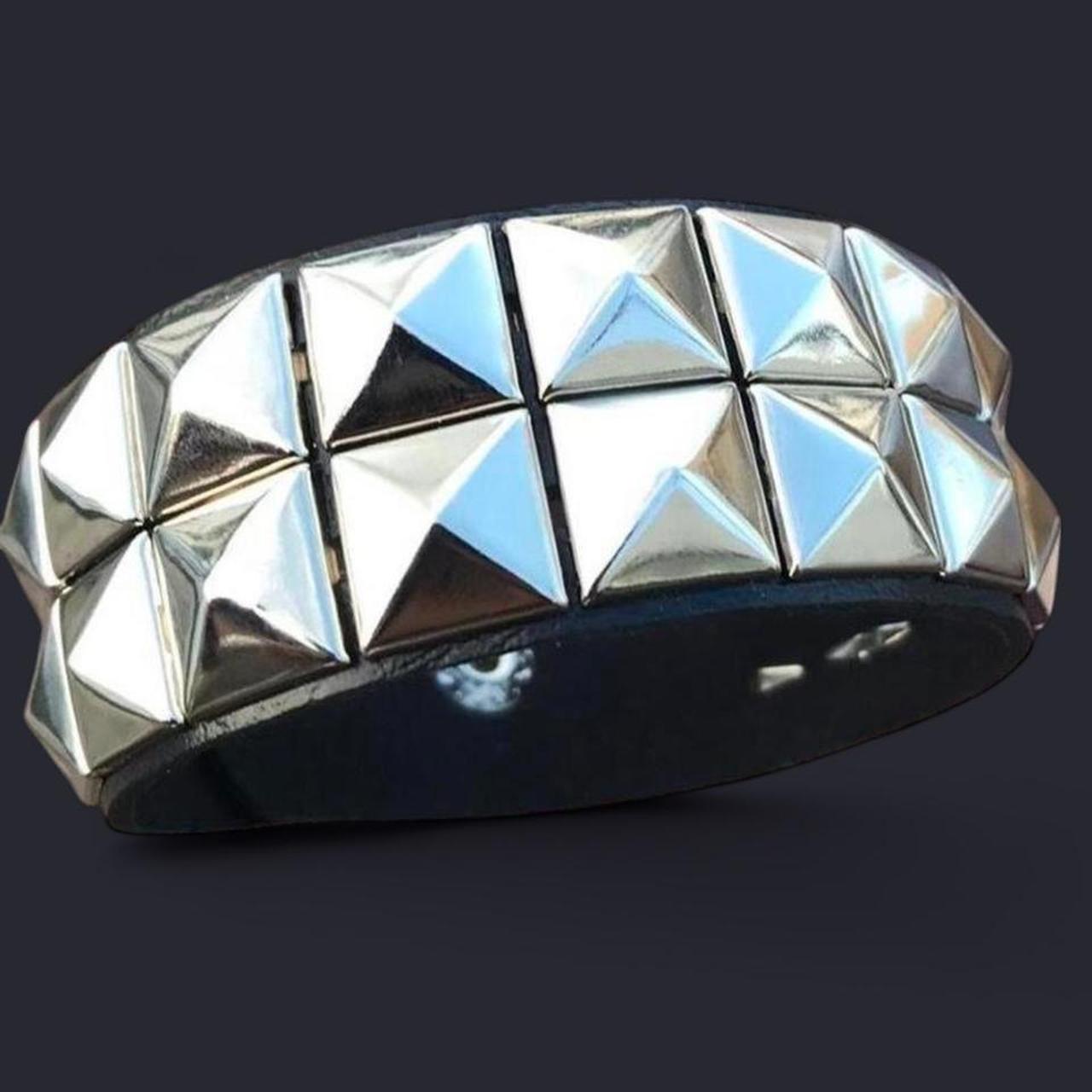 item listed by thesellershop