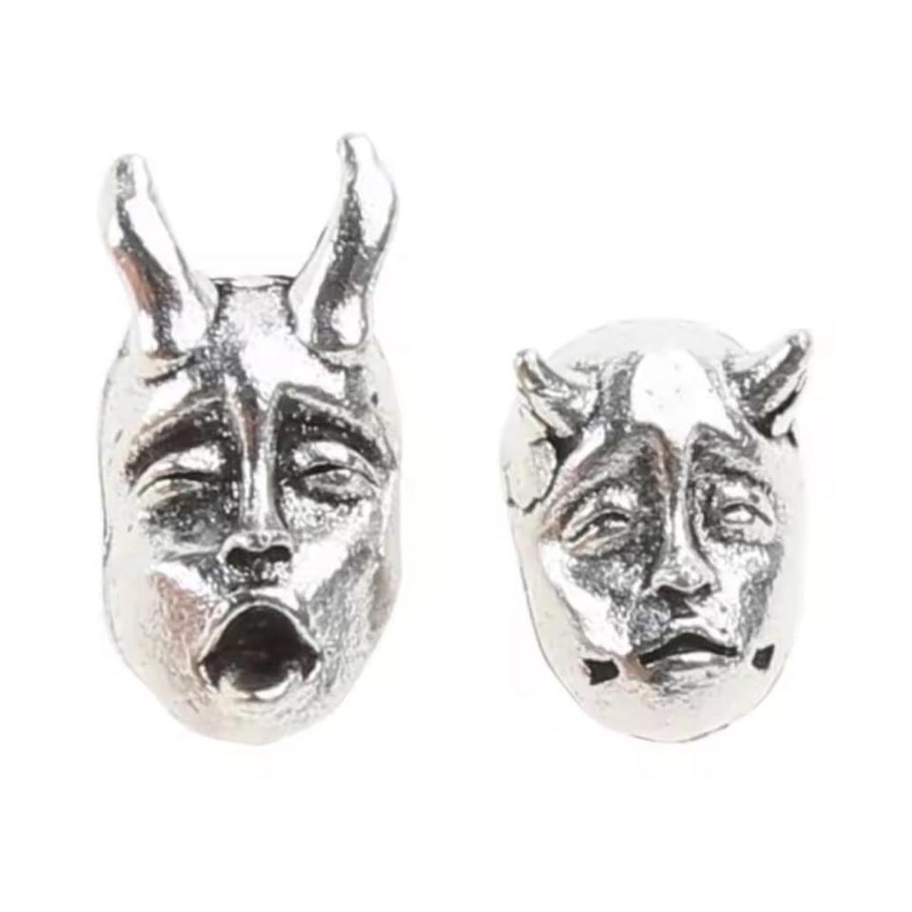 item listed by thesellershop
