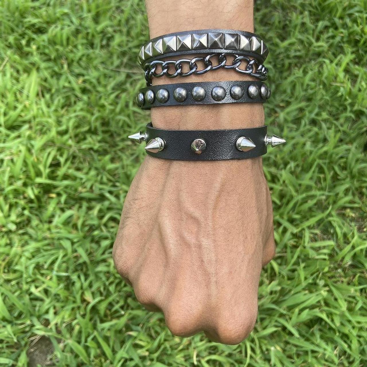item listed by thesellershop