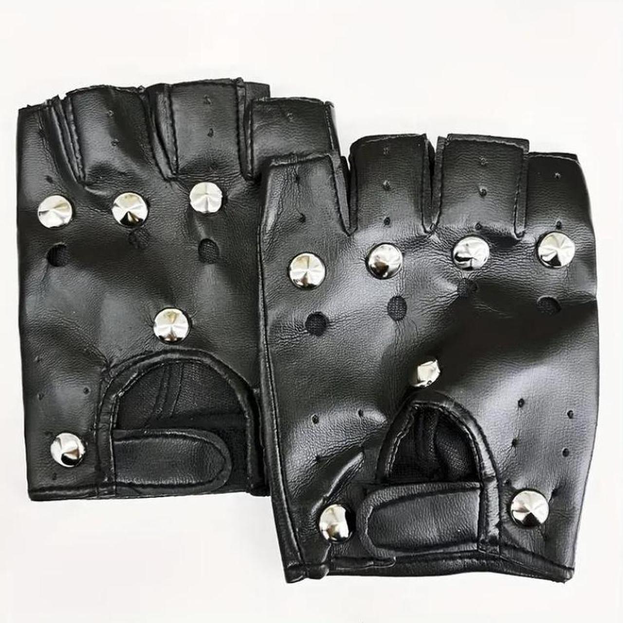 item listed by thesellershop