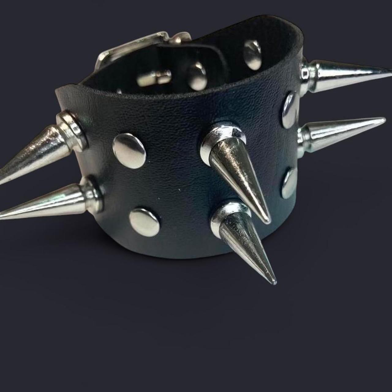 item listed by thesellershop