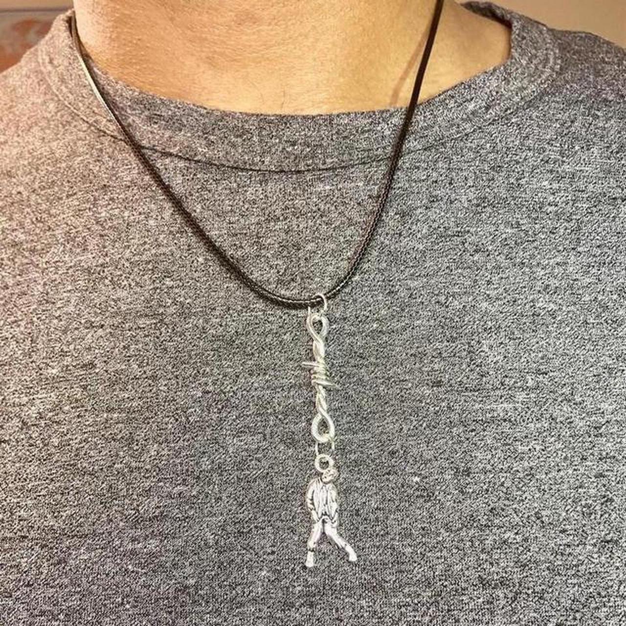 item listed by thesellershop