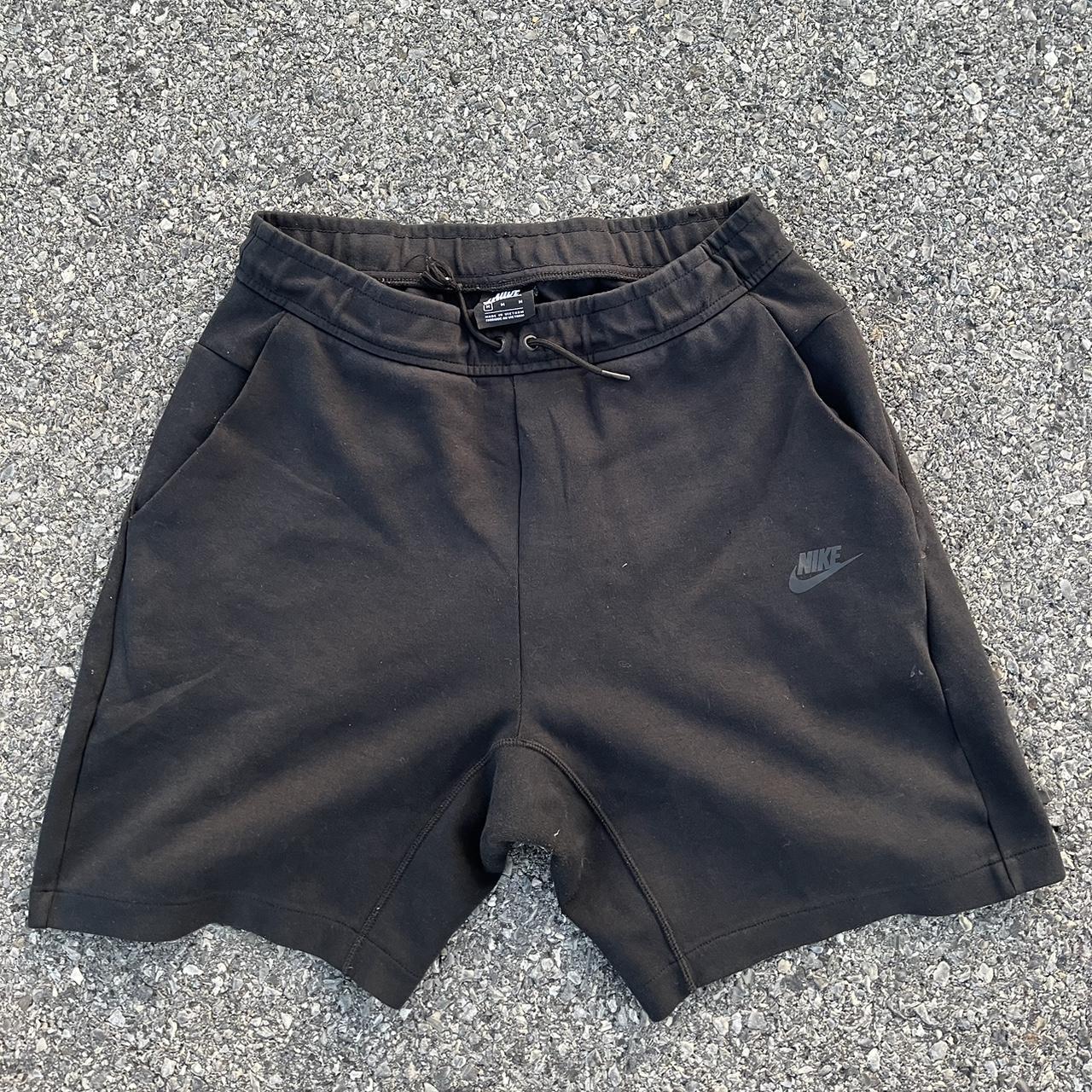 Nike Tech black shorts size M Zipper pockets