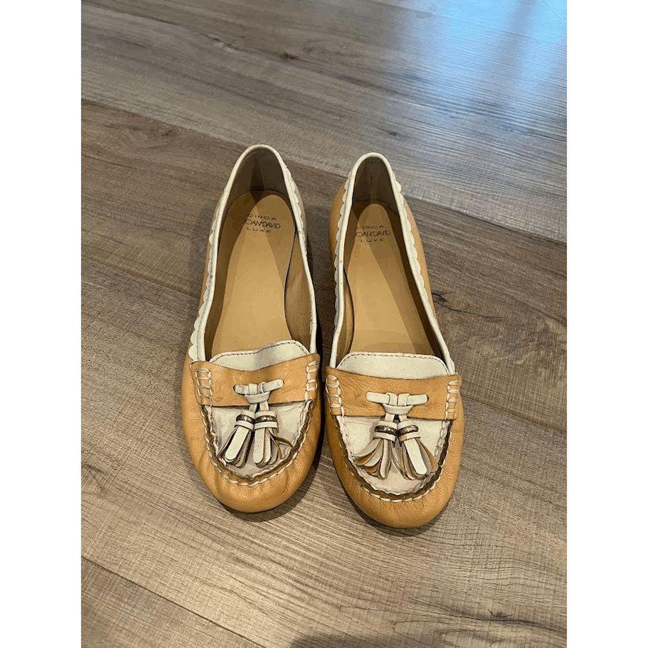 Circa Joan David Cjamor Loafer Size 7M Tassel. Depop