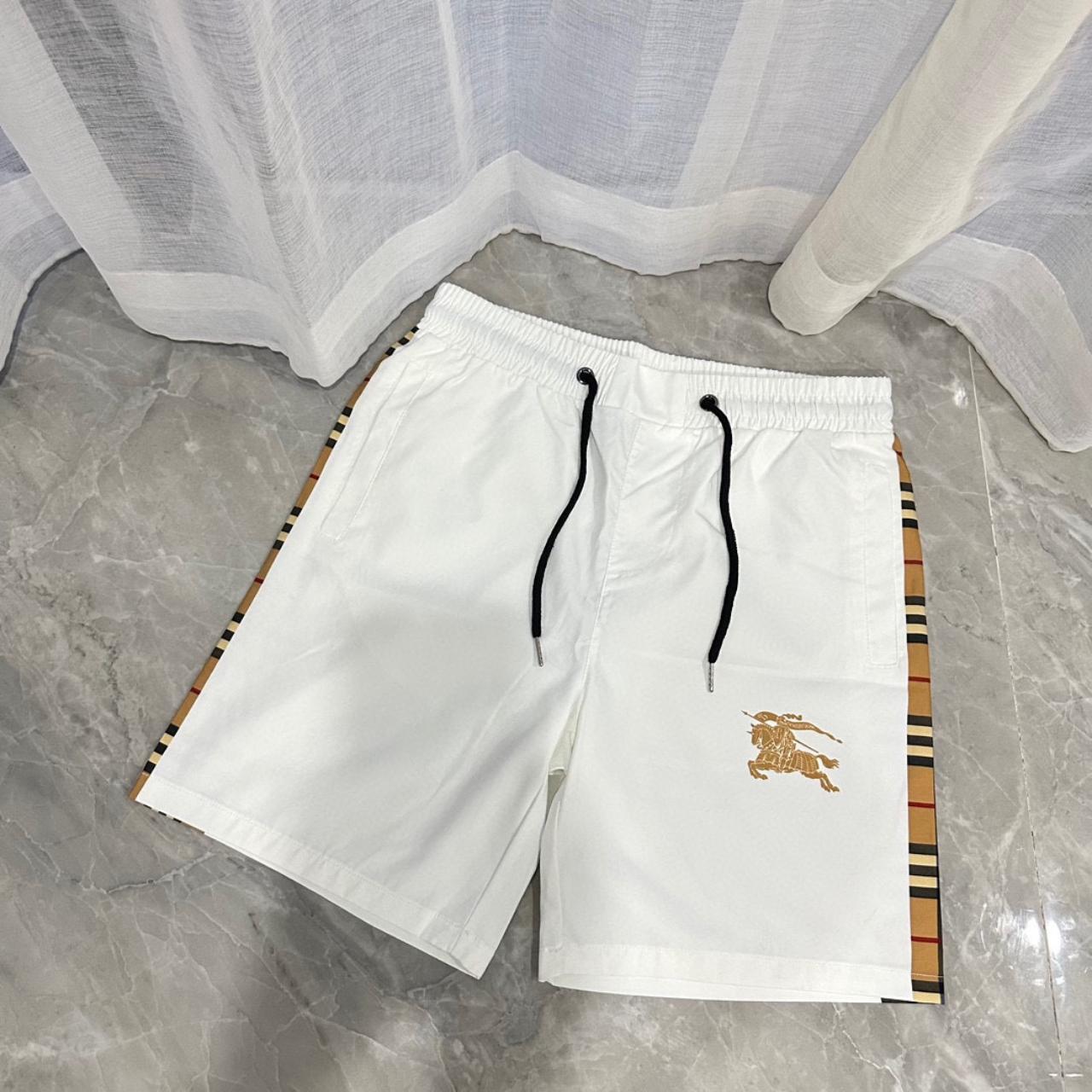 Burberry high quality men's casual white shorts