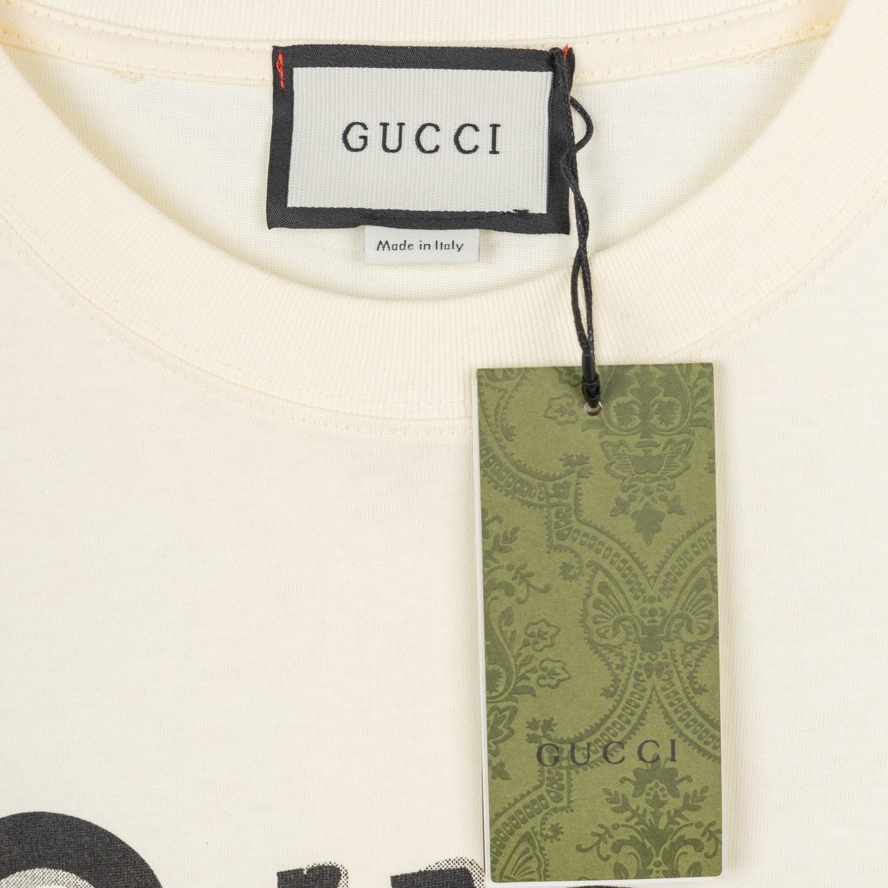 Gucci classic graffiti logo printed round neck short | Depop