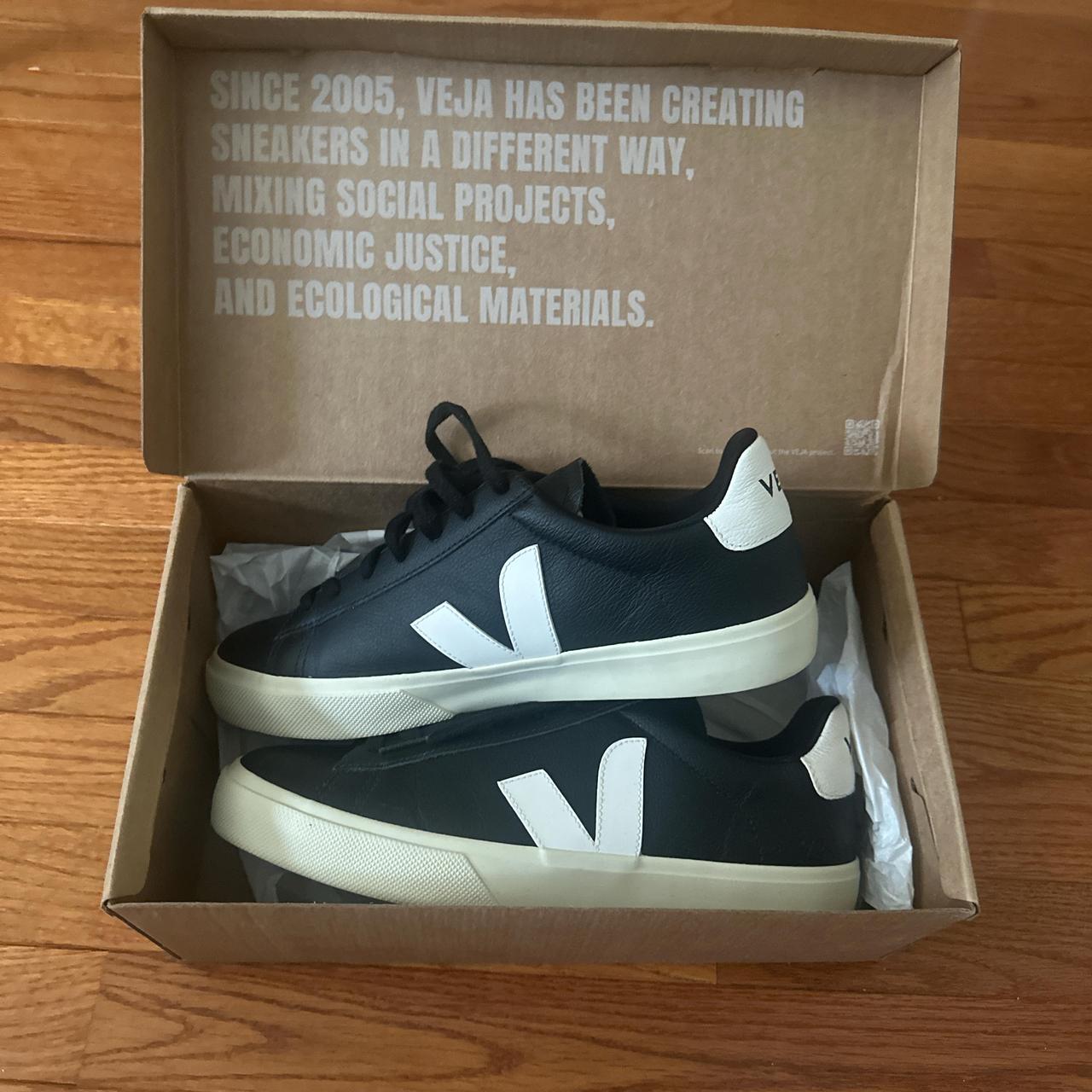 Veja Men's Sneakers Black/White US 10 – Veja V10 trainers in