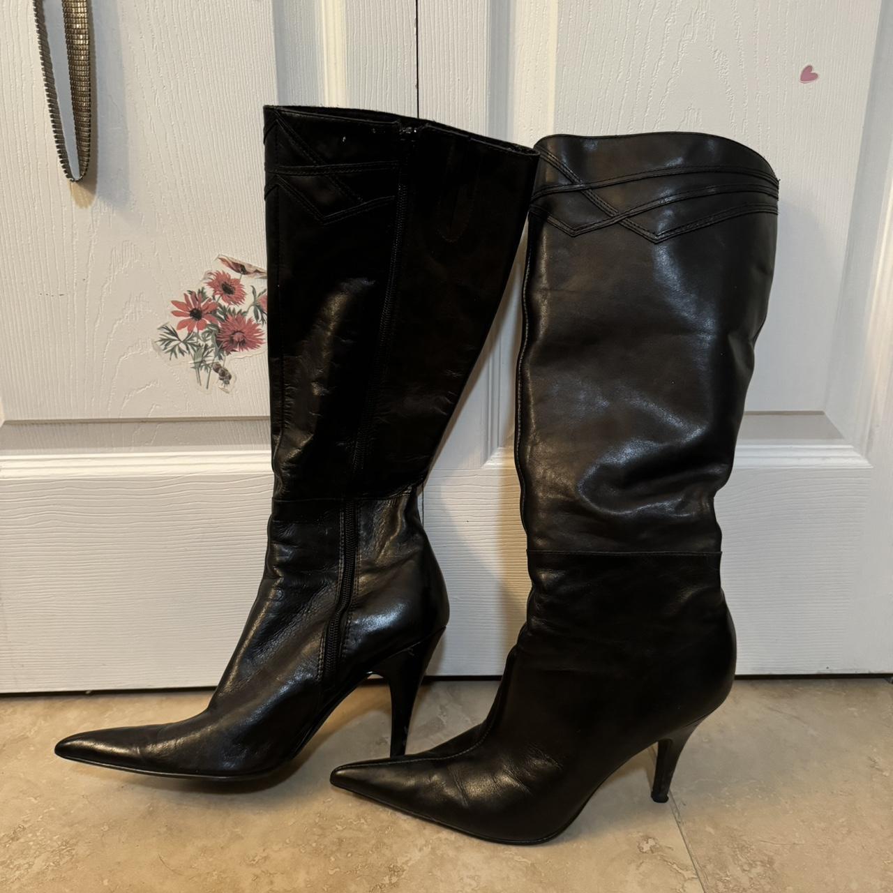 adorable black heeled boots i love these but they... - Depop