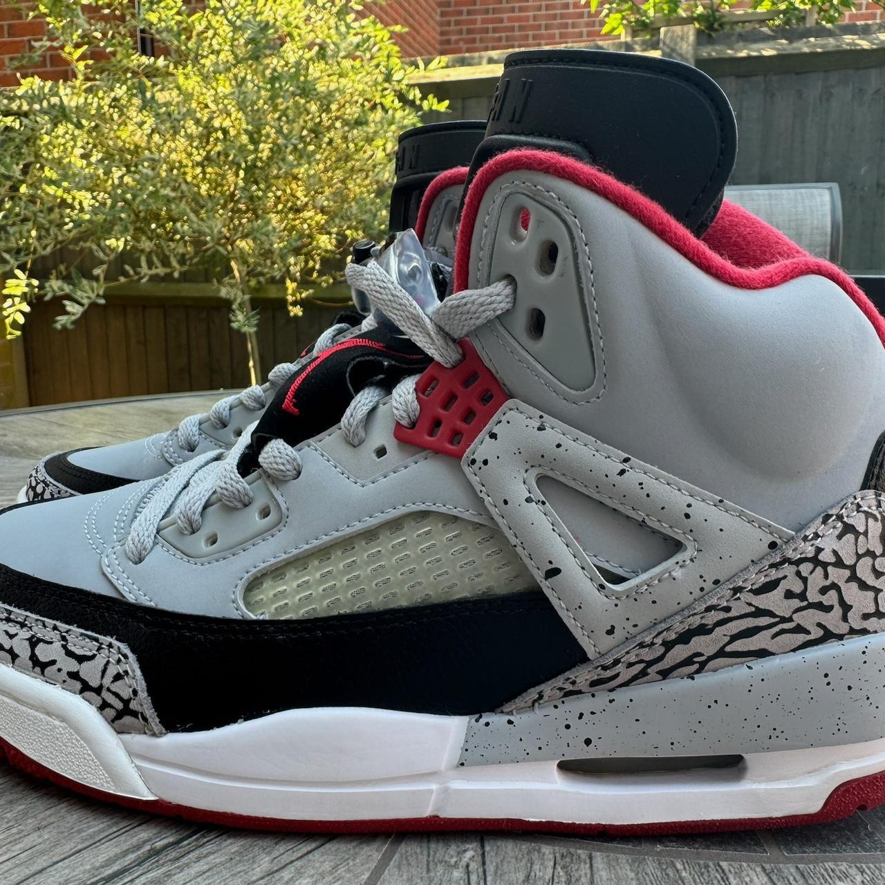 Jordan Spizike Wolf Grey UK 7 A beautiful pair. Depop