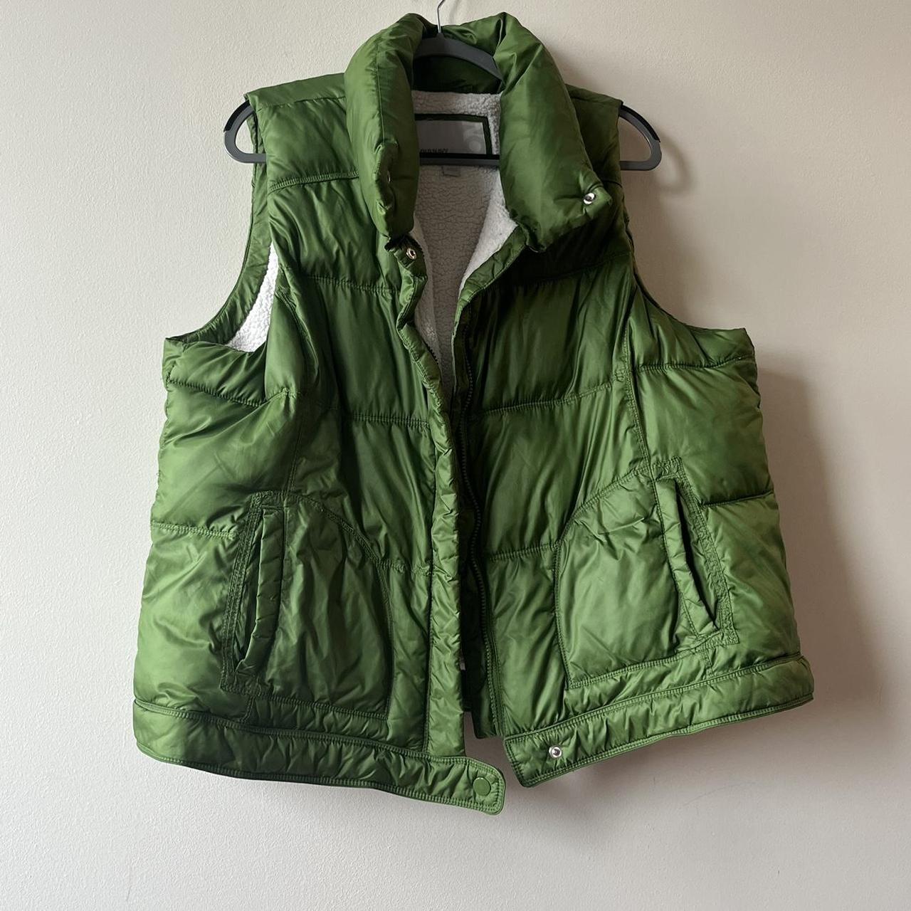 PLUS SIZE OLD NAVY PLUS Kelly green puffer... Depop