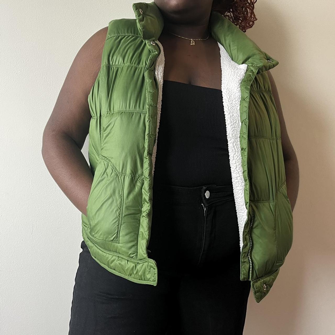 PLUS SIZE OLD NAVY PLUS Kelly green puffer... Depop