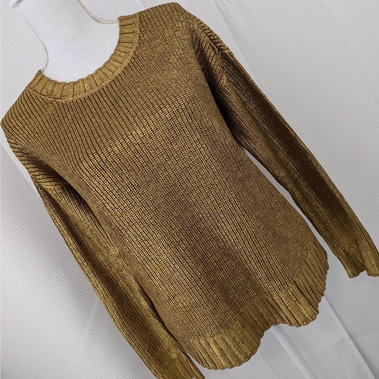 item listed by hauteclub
