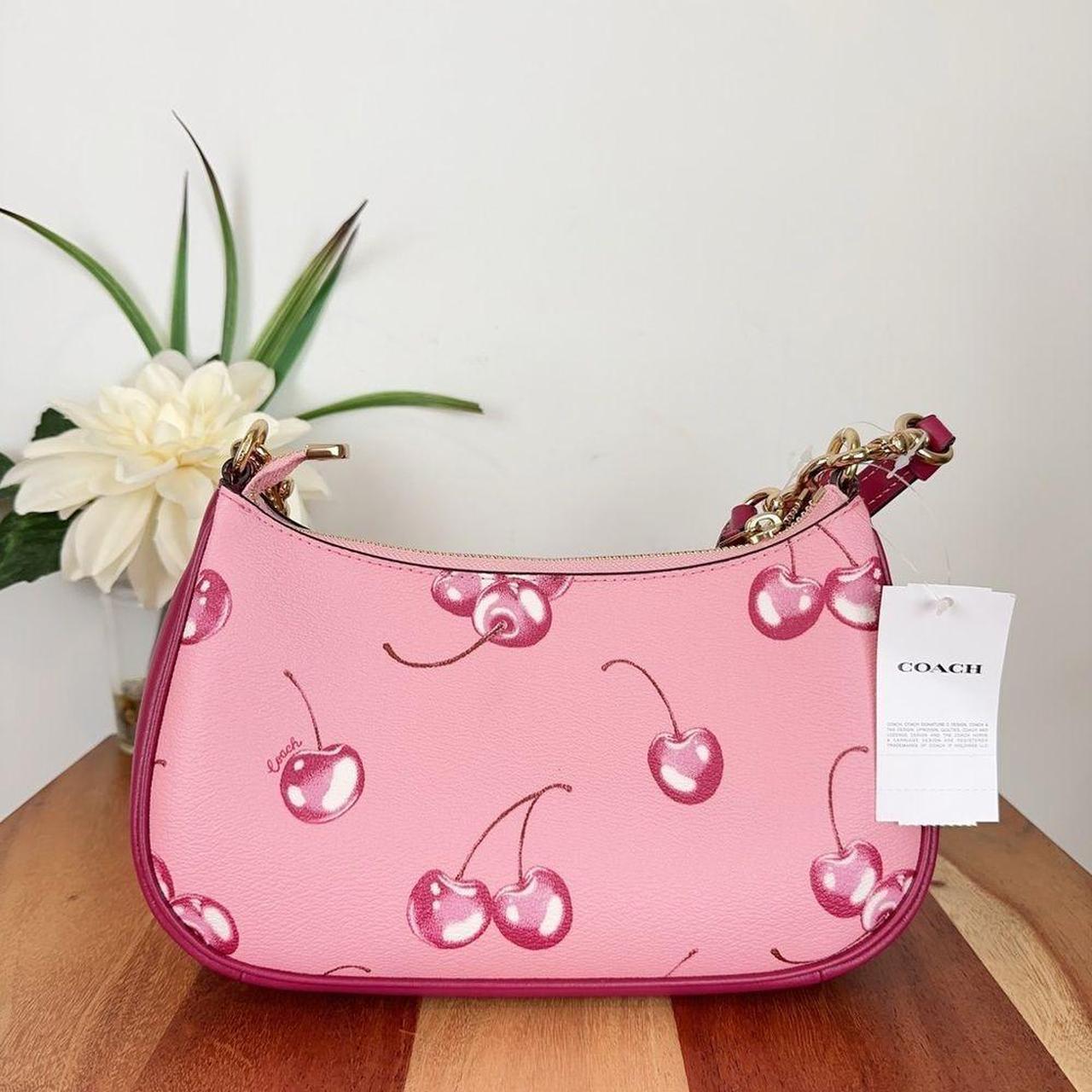 未使用級　Coach Accessory Pouch Hand Bag Pink Pink Coach Signature Luggage COACH Accessory Pouch Signature Pink 6561