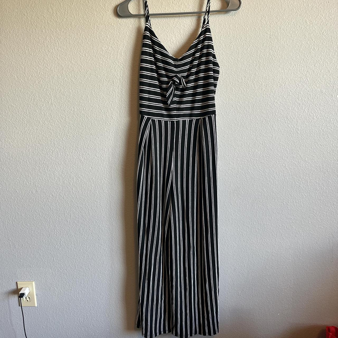 100 cotton jumpsuit with adjustable straps and tie. Depop