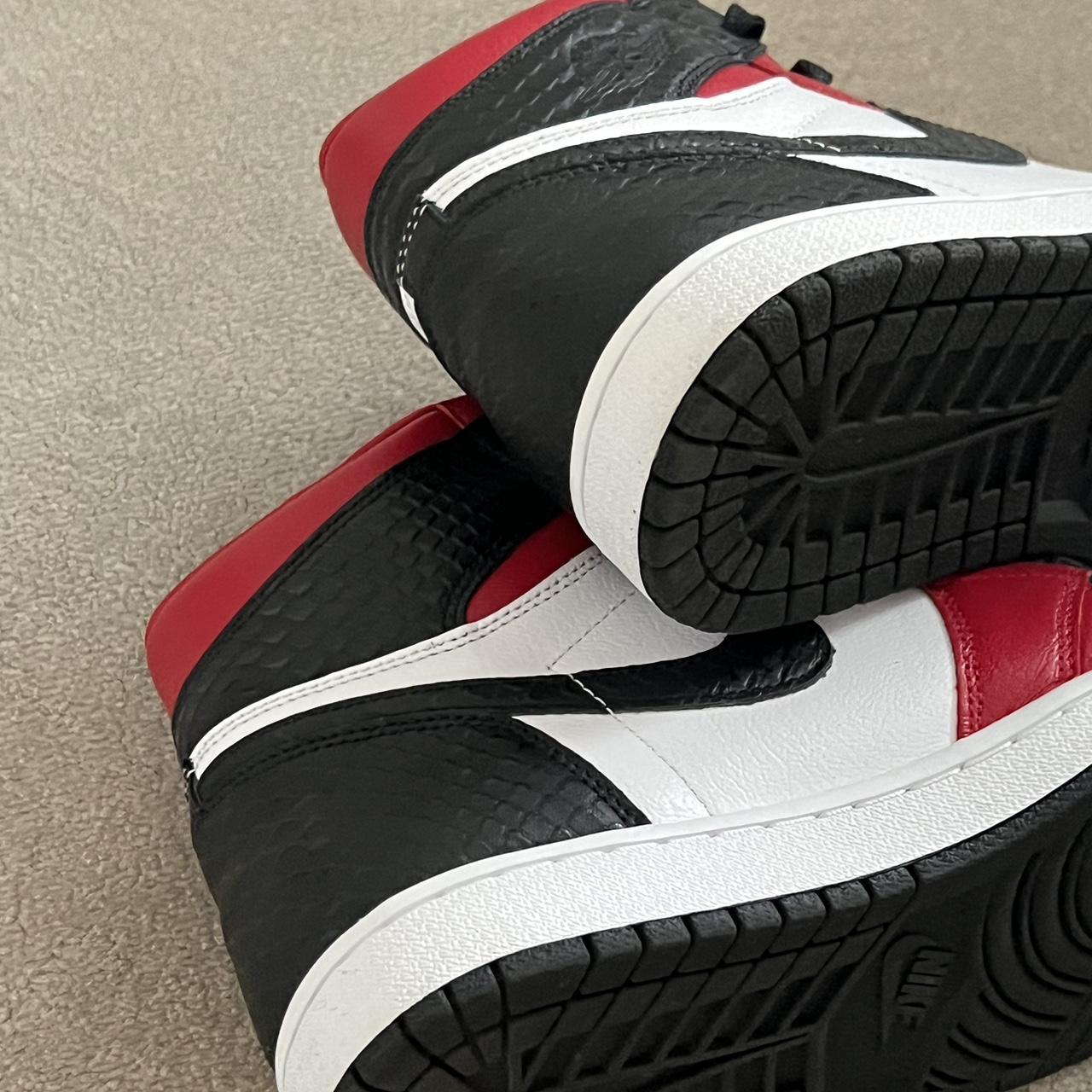 jordan 1 satin snake chicago on feet