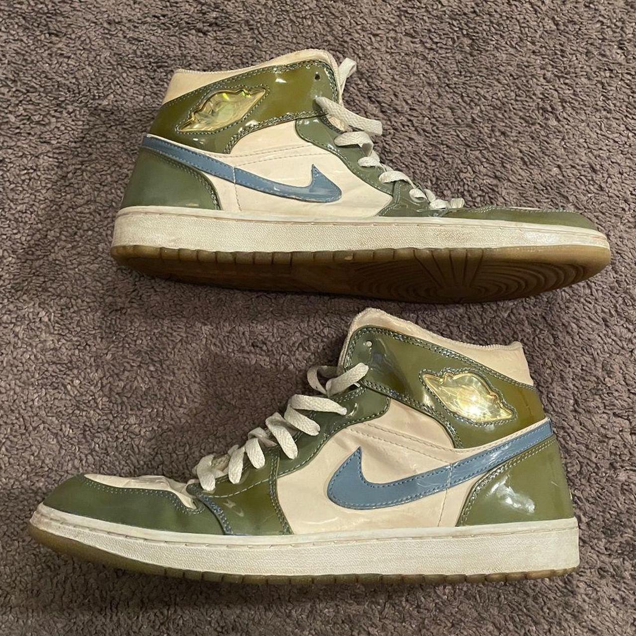 Patent leather green jordan 1 best sale