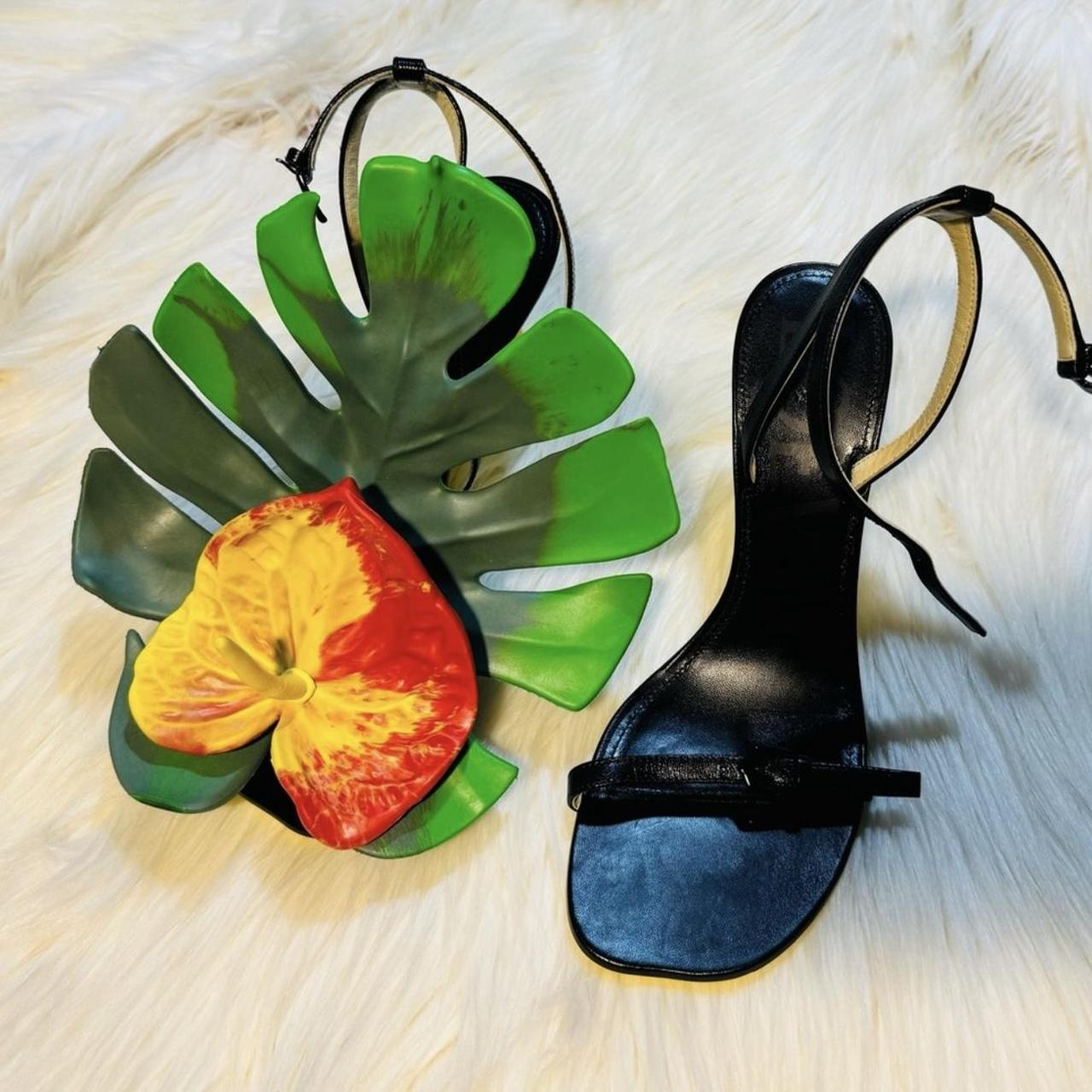 ★関税込み★ LOEWE Petal Sandal LOEWE Petal leather sandals | NET-A-PORTER