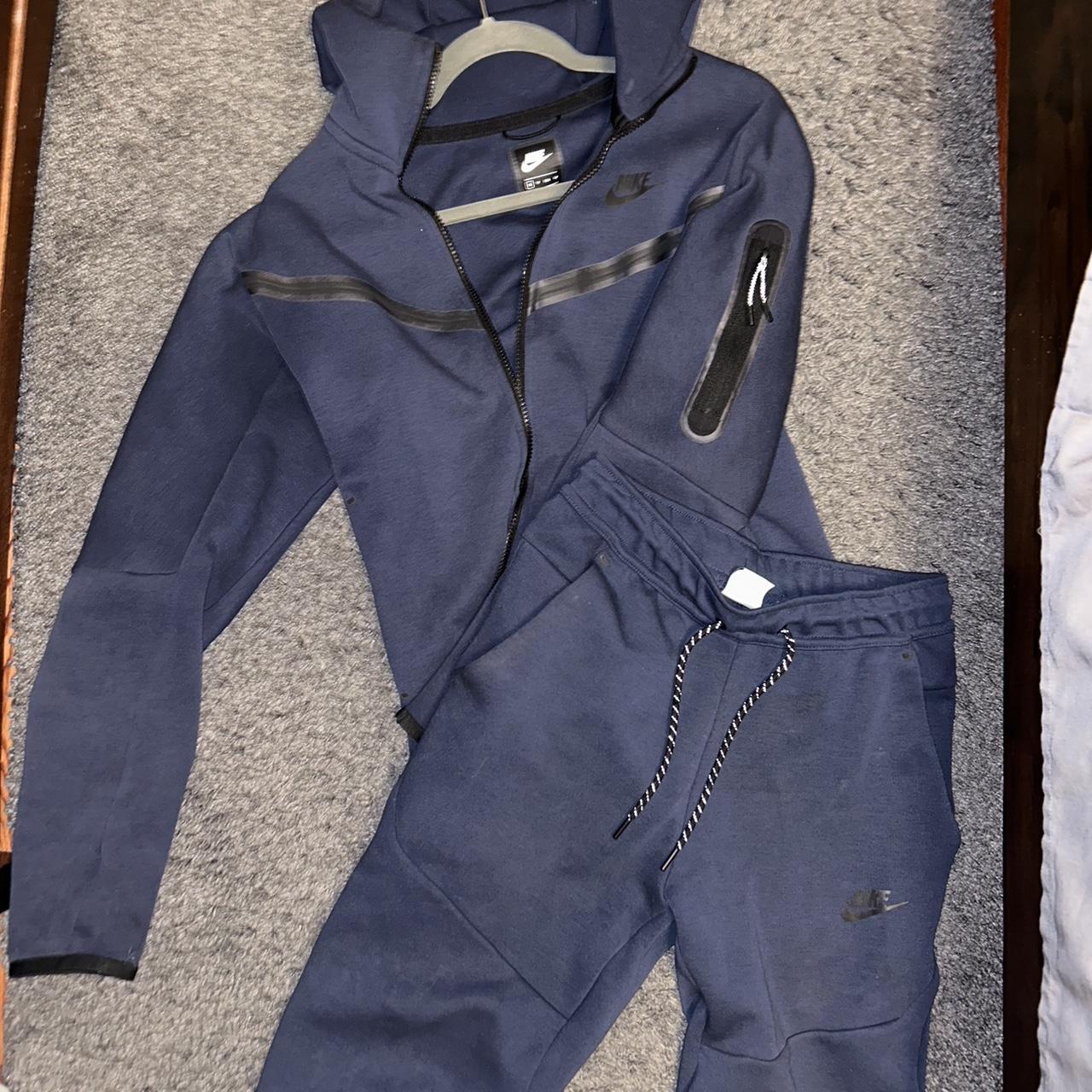 tech fleece tracksuit old season