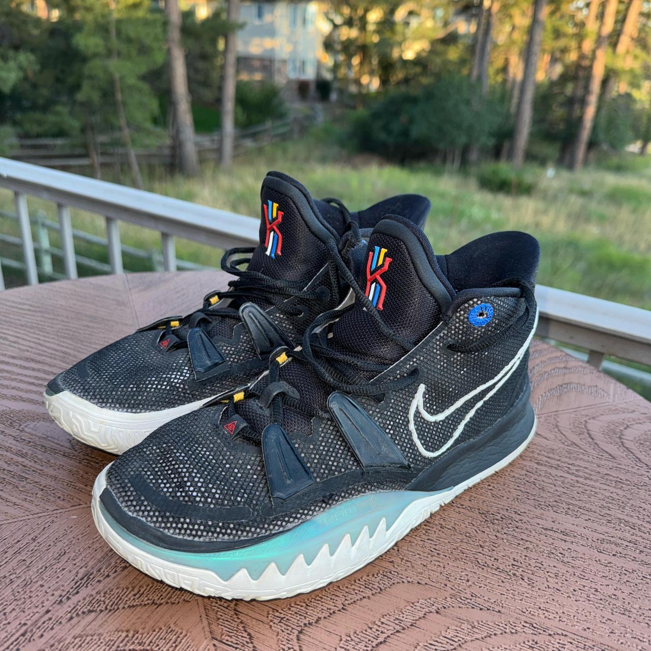 Kyrie 7 Brooklyn Black Size 9 Small signs of wear