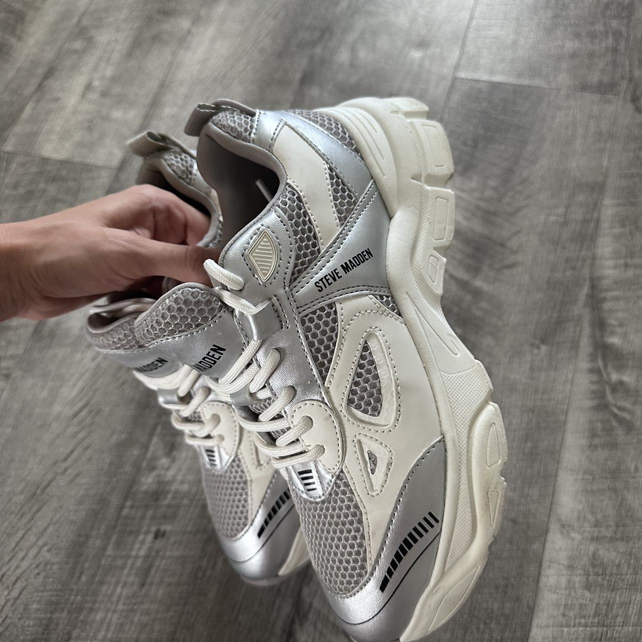 Steve Madden Clydie Sneakers Size 7,5 Pre-owned in | Depop