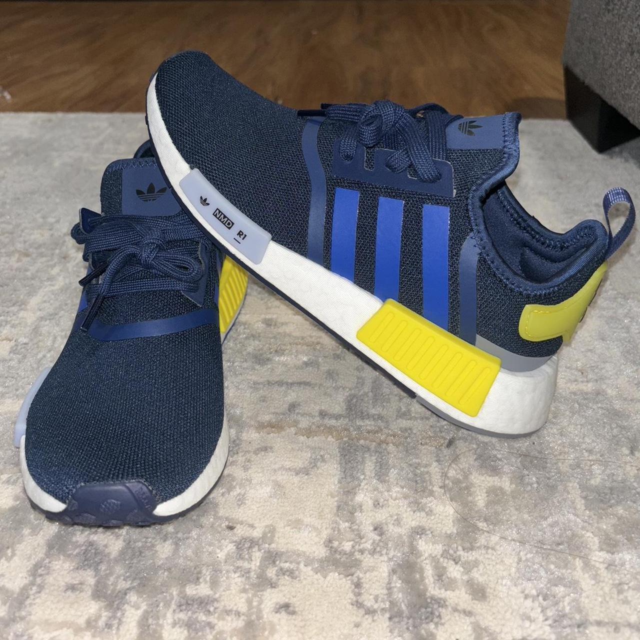 Nmd r1 navy blue best sale