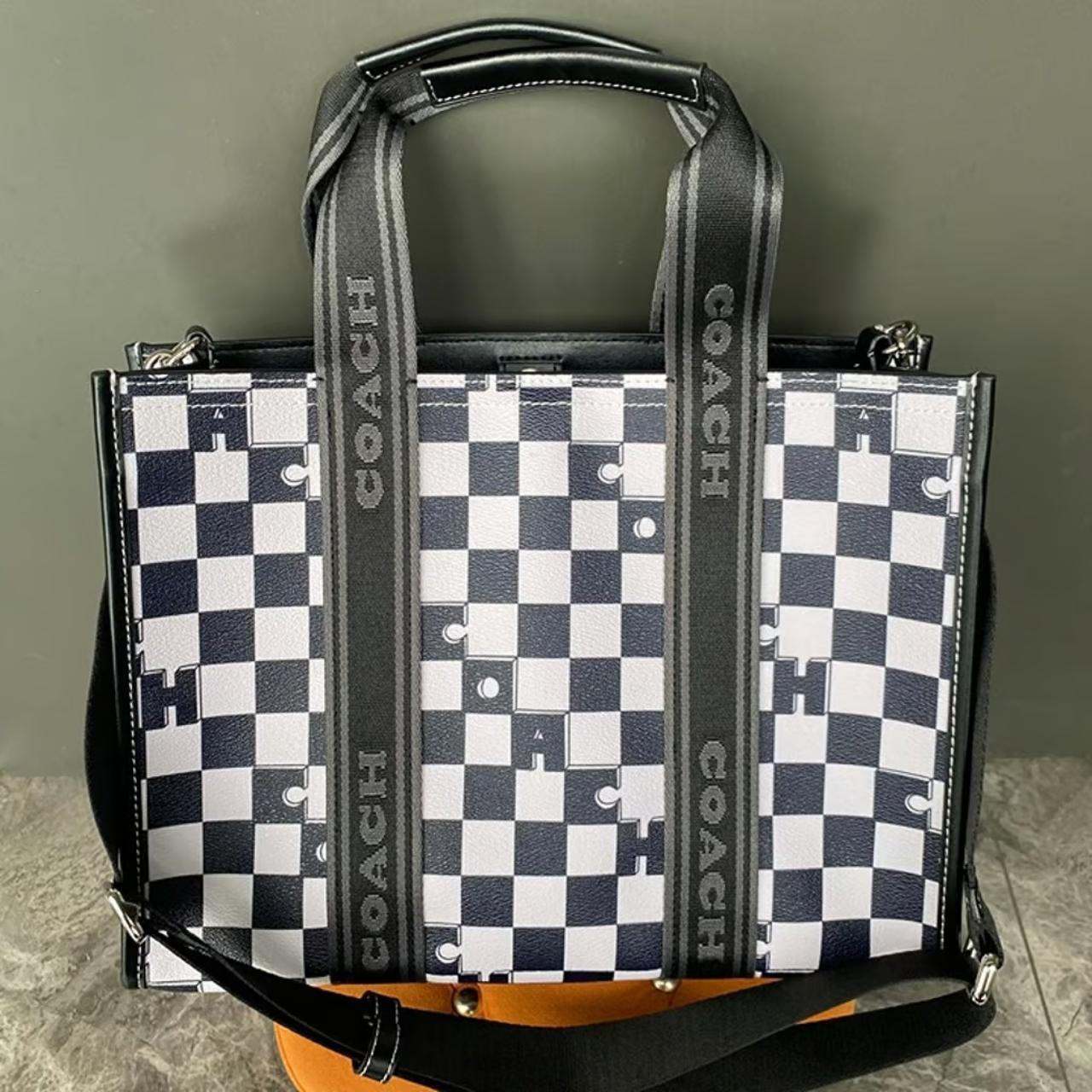 希少　新品　COACH スミストート チェッカーボード 柄　CR101 コーチハンドバッグ CR101 スミス トートバッグ チェッカーボート柄