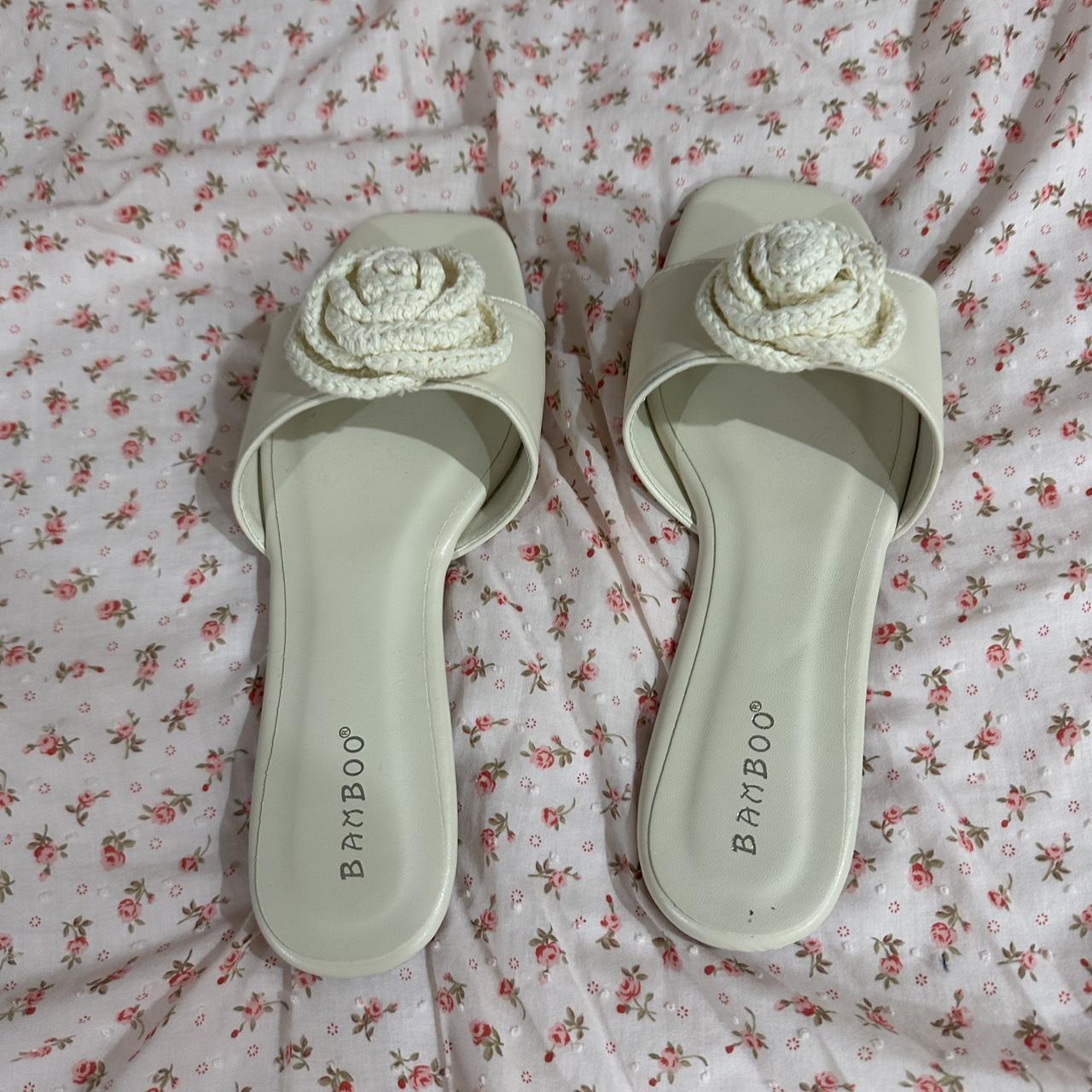 item listed by ellieeesells