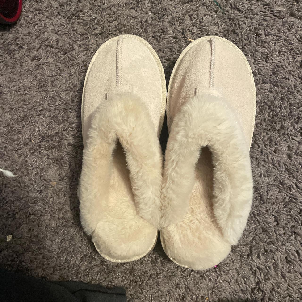 Never worn! Slippers Got from Walmart, Depop