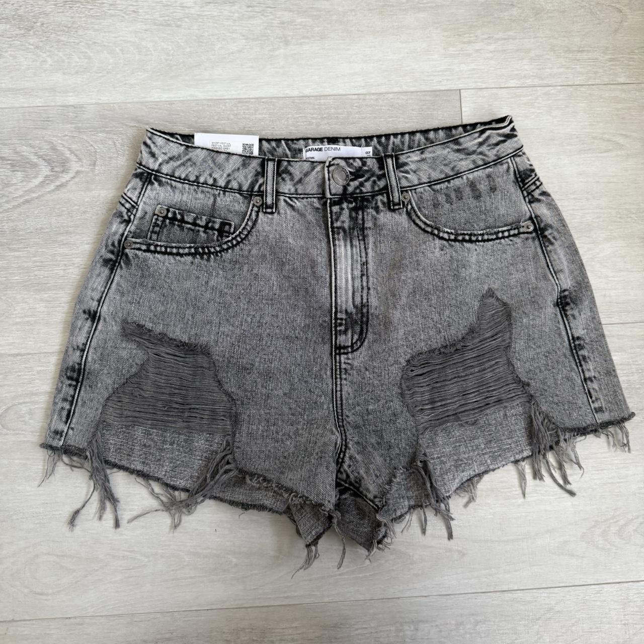 item listed by chamaileeon