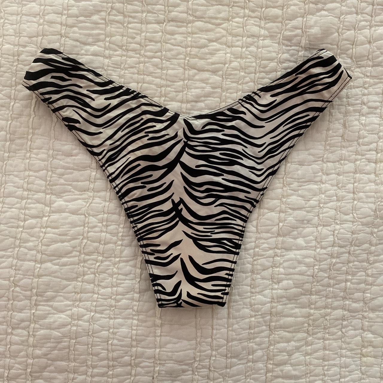 Bamba Elle Bottoms Tiger. Size M. #mondayswim... - Depop