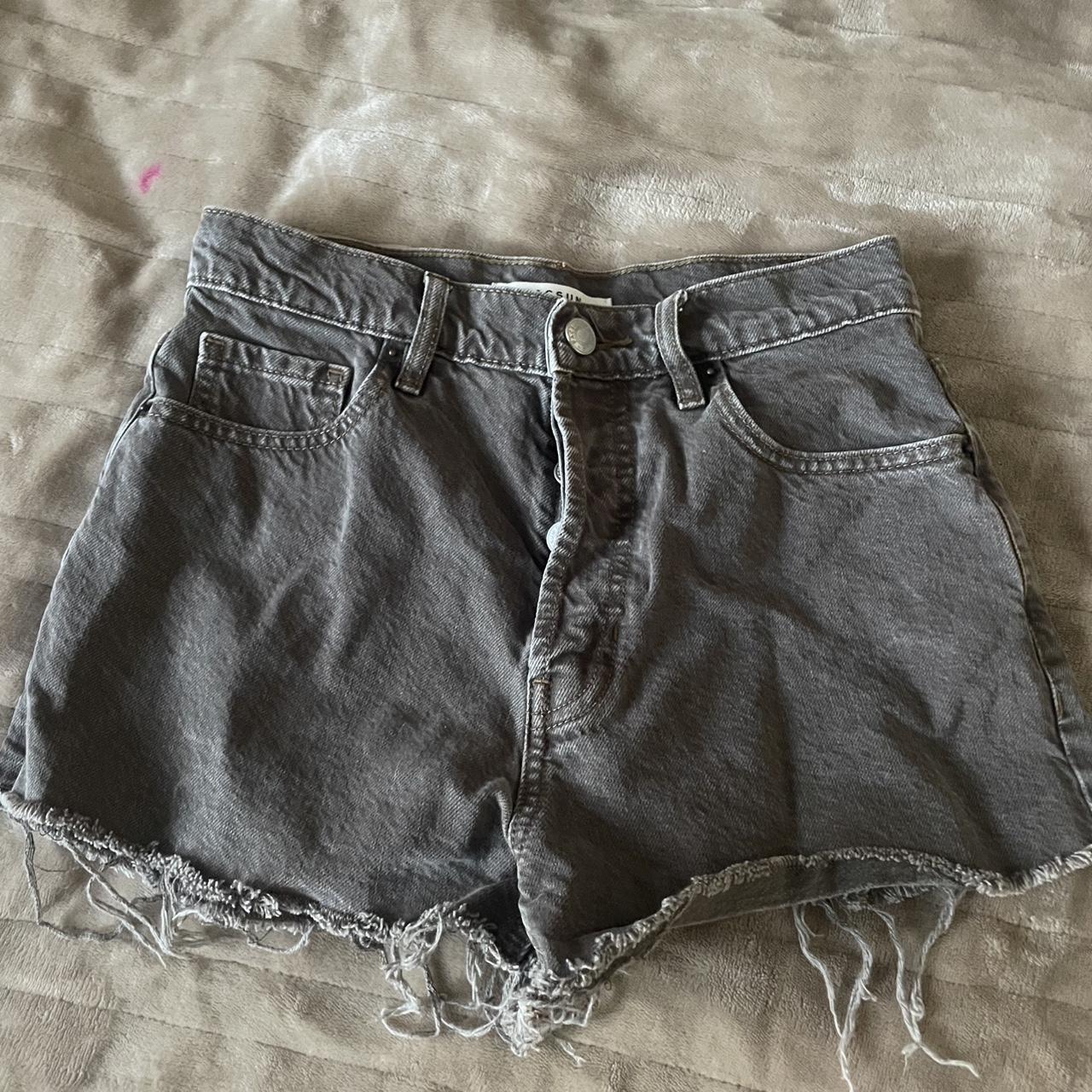 item listed by emmaelijahh