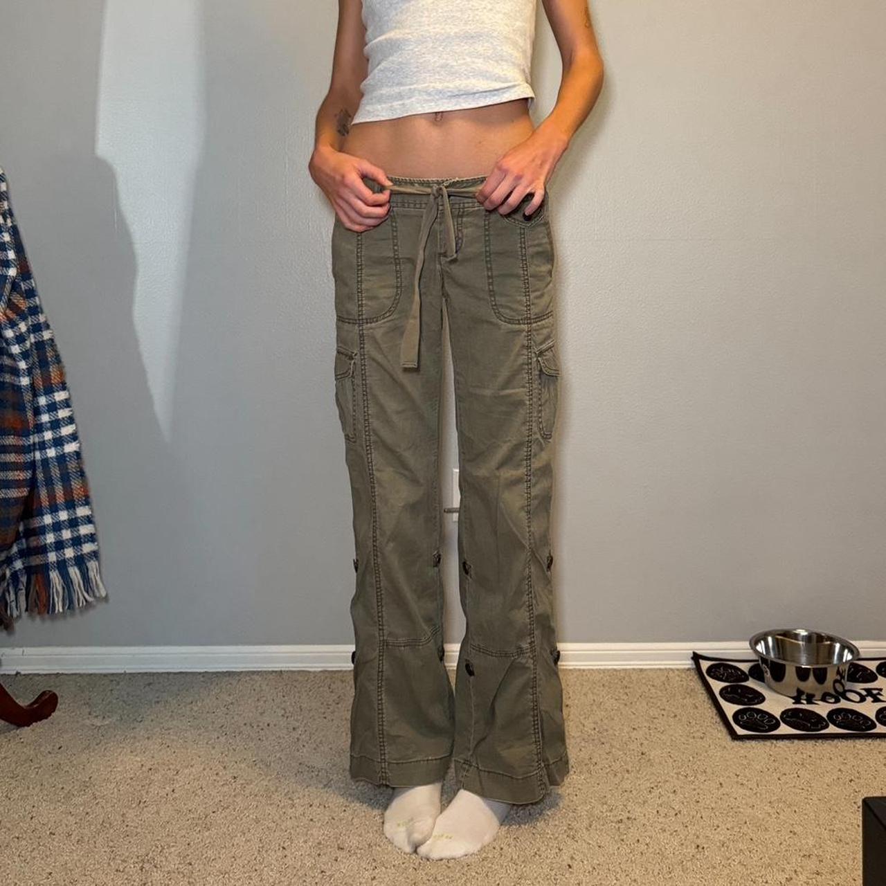 low rise y2k cargo pants 🍃 the perfect low rise... Depop