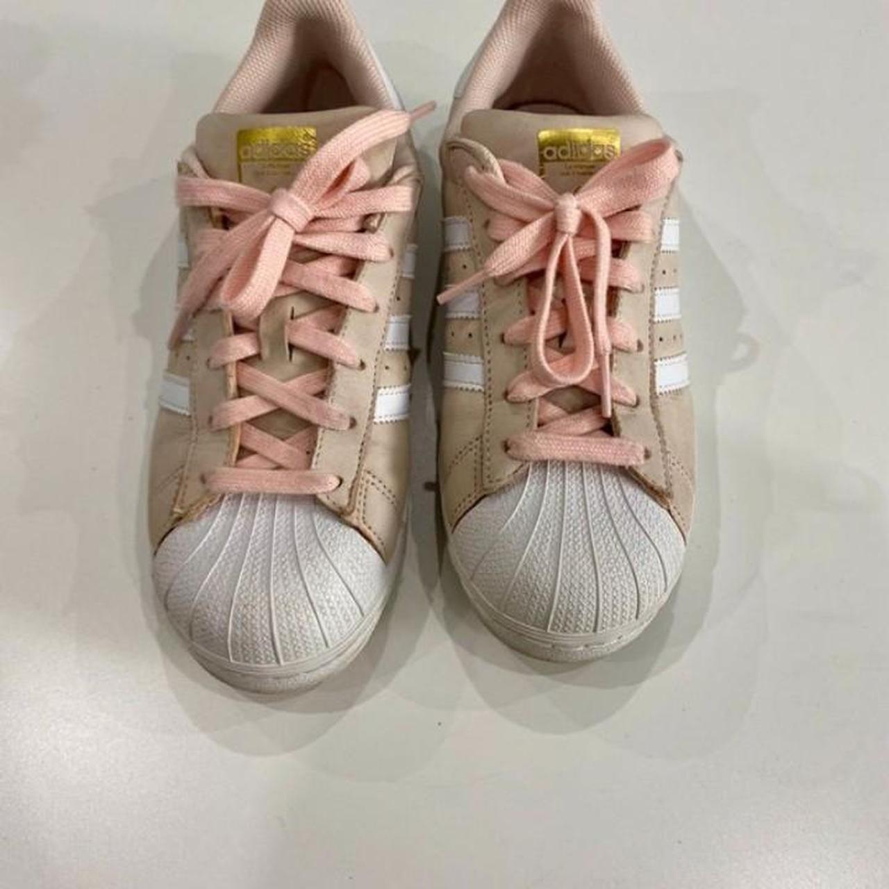 Vend Adidas Superstar Rose taille 38 5 en tres bon etat Depop