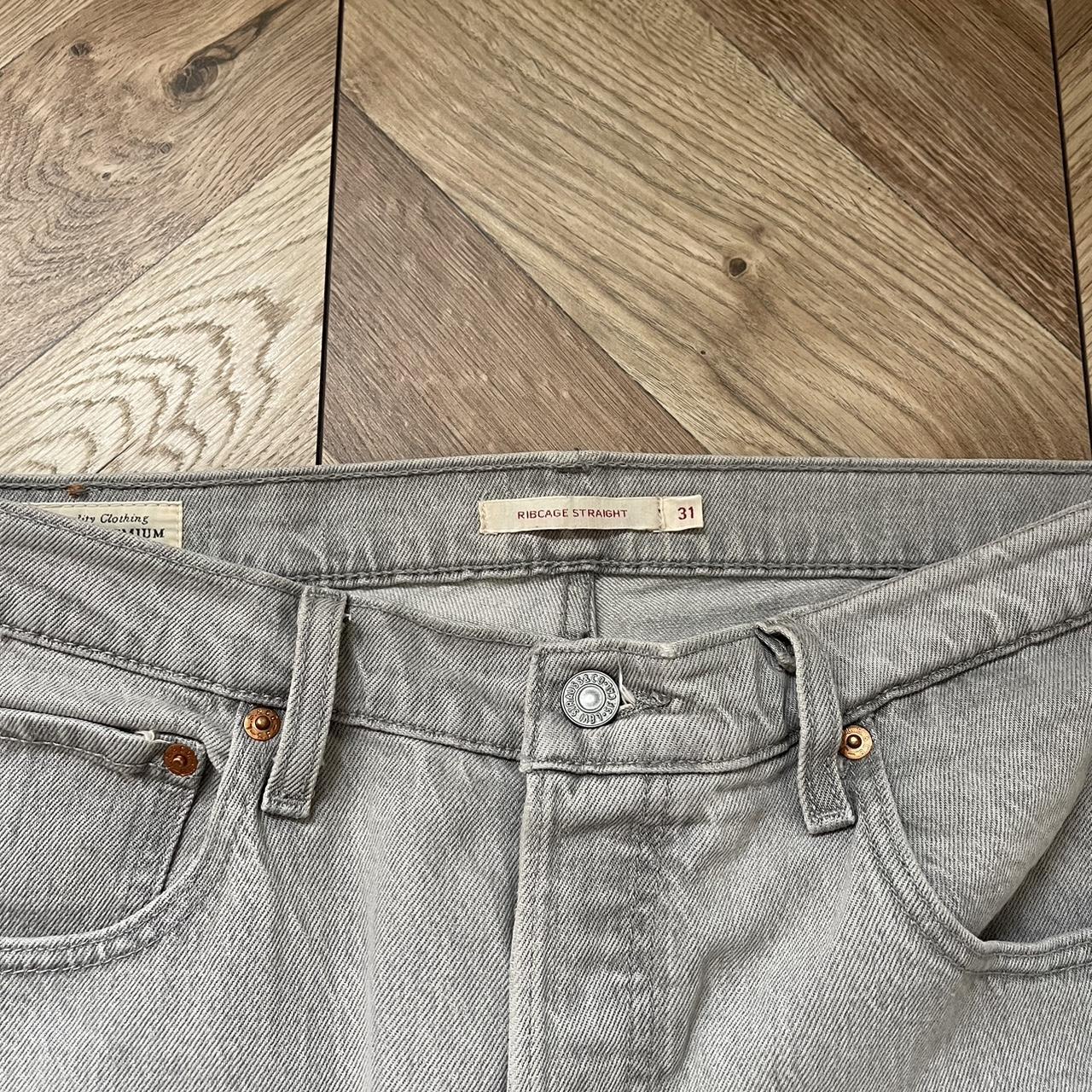 Light grey Levi rib cage jeans in size Depop